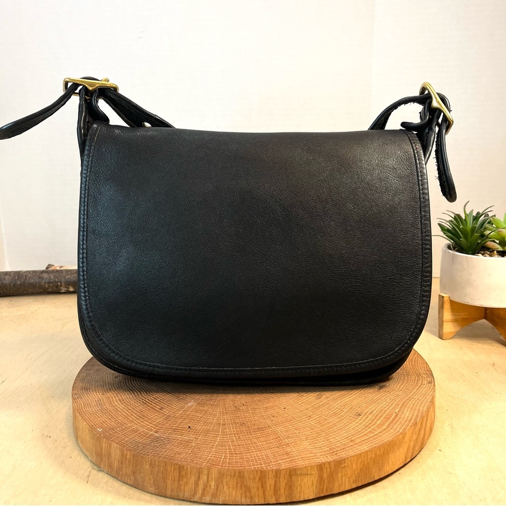 Vintage 90's Coach Patricia Legacy Crossbody Bag in Black Glove-tanned Leather.